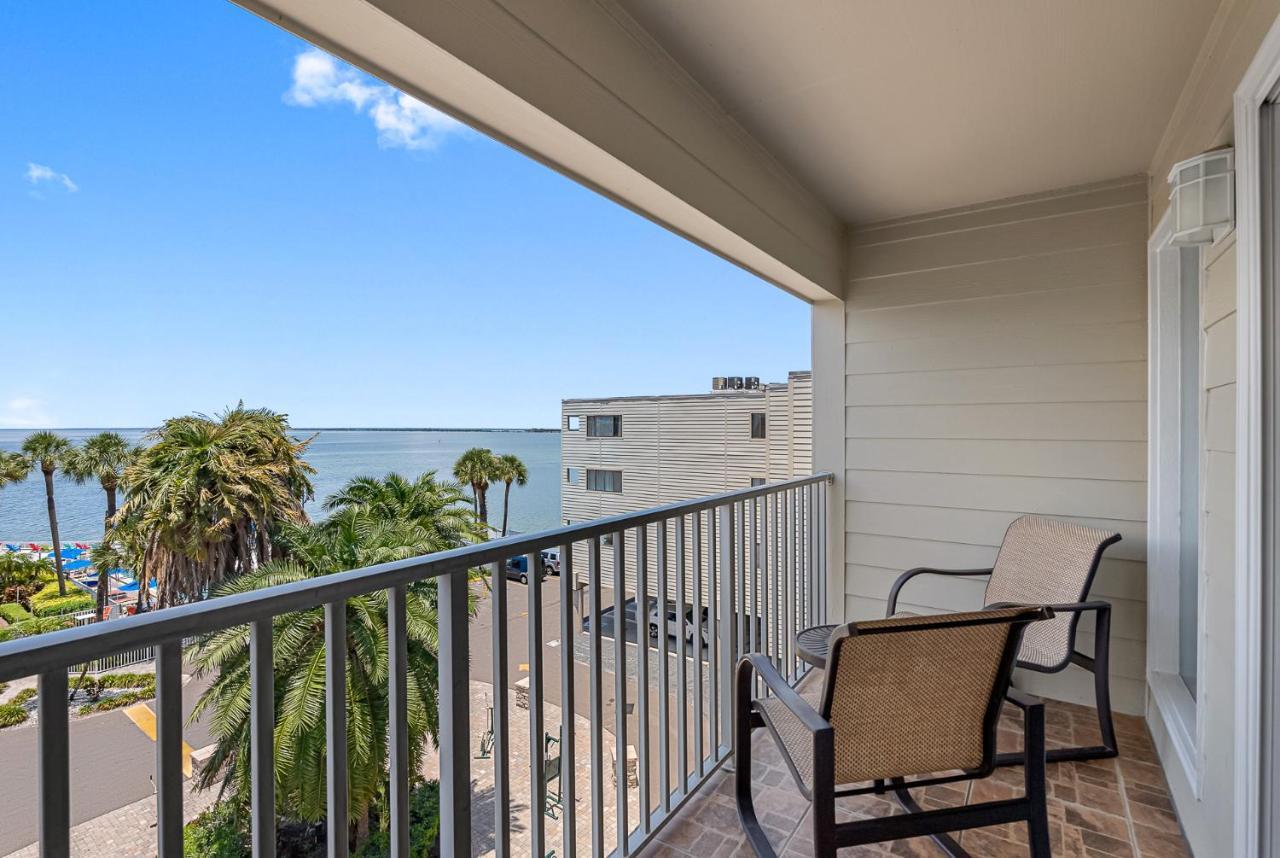 Wake Up To The Ocean Breeze - Enjoy Amazing Views * Tampa